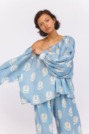 Ria Blouse ~ Sky