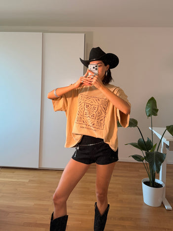 Shanti Tee ~ Cashew